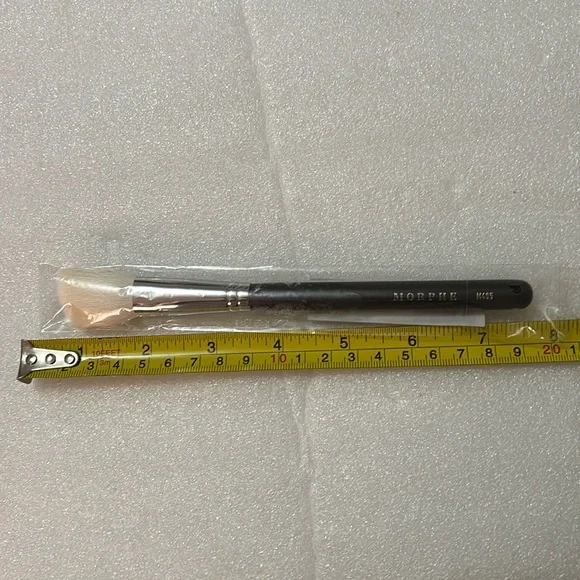 Morphe M405 Professional Contour Blush Brush with Black Handle Makeup Skincare - Picture 5 of 6